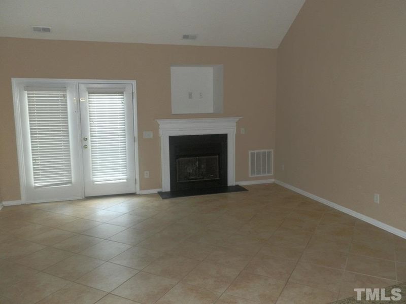 13 Signet Dr, Durham, NC 27704