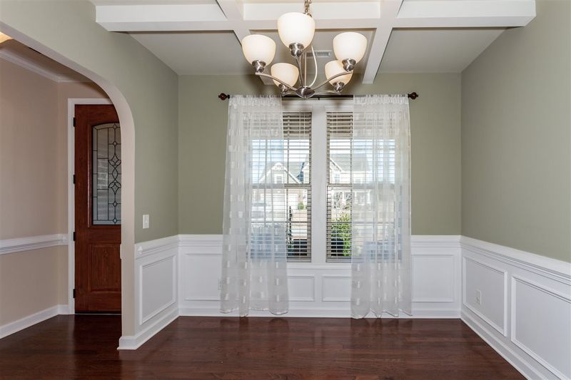 13 Sunbury Ct, Zebulon, NC 27597