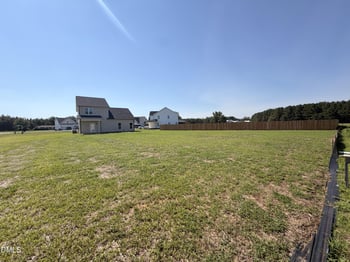 13 Sundrops Trl, Dunn, NC 28334