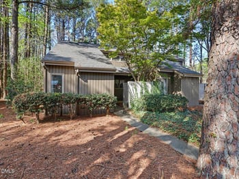 13 Vauxhall Pl, Chapel Hill, NC 27517