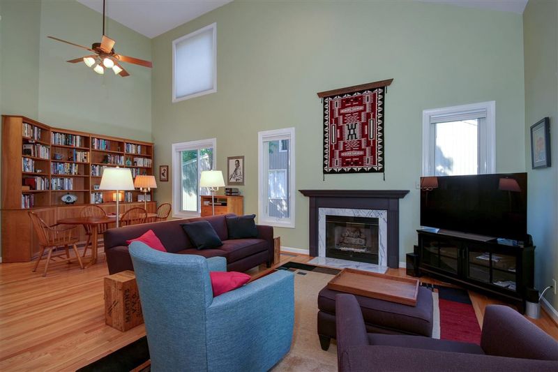 13 Weybridge Pl, Chapel Hill, NC 27517
