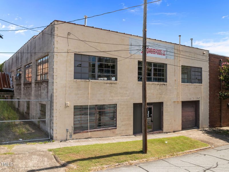 130 E 5th St, Burlington, NC 27215