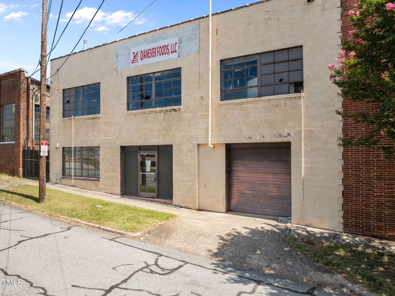 130 E 5th St, Burlington, NC 27215