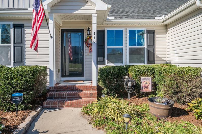 130 Alvis Ct, Fuquay Varina, NC 27526