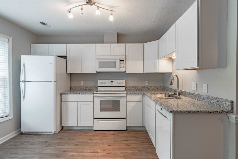 130 Carriage House Trl, Garner, NC 27529