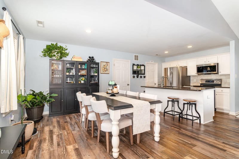 130 Castaway Ct, Clayton, NC 27520