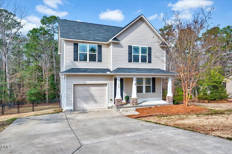 130 Cherryhill Dr, Four Oaks, NC 27524