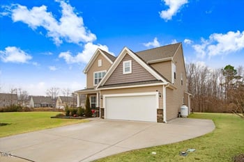 130 Daniel Farm Dr, Benson, NC 27504