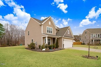 130 Daniel Farm Dr, Benson, NC 27504
