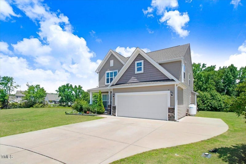 130 Daniel Farm Dr, Benson, NC 27504