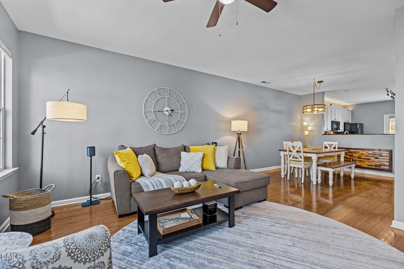 130 Dove Cottage Ln, Cary, NC 27519