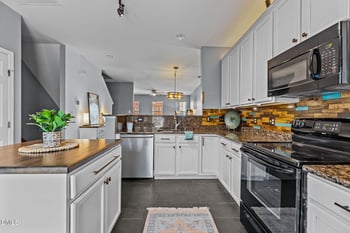 130 Dove Cottage Ln, Cary, NC 27519