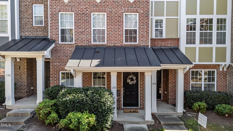 130 Dove Cottage Ln, Cary, NC 27519