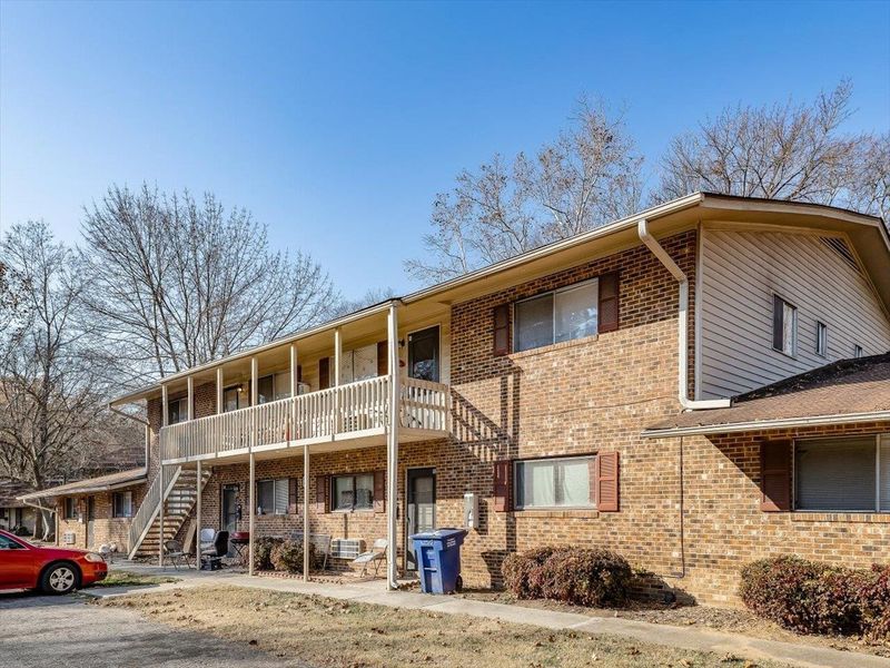 130 S Estes Dr #B-5, Chapel Hill, NC 27514