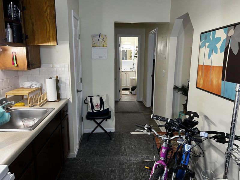 130 S Estes Dr #C-2, Chapel Hill, NC 27514