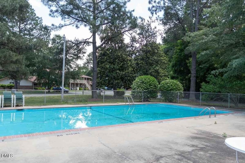 130 Estes Dr #D1, Chapel Hill, NC 27514