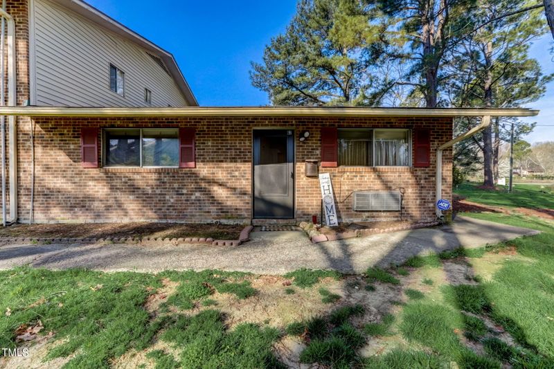 130 S Estes Dr #G-7, Chapel Hill, NC 27514