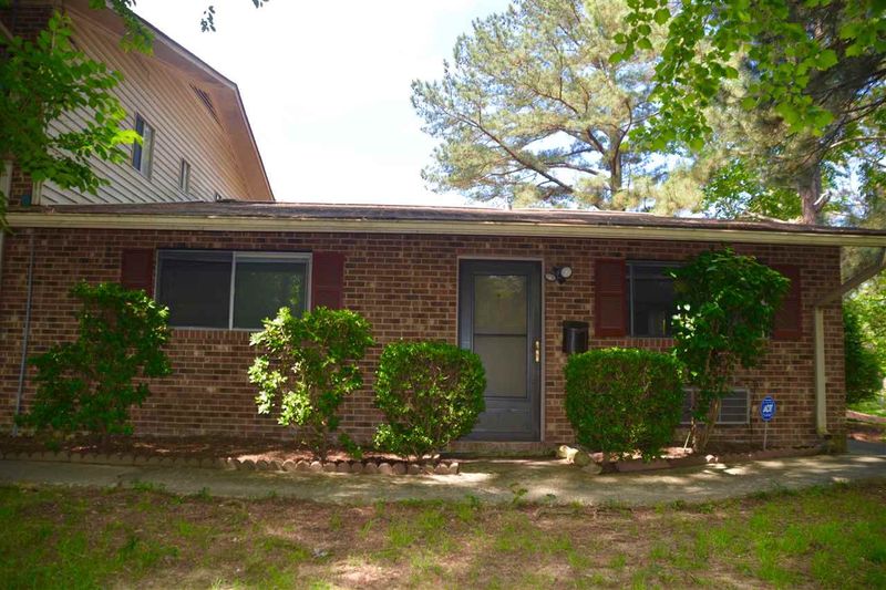 130 S Estes Dr #G7, Chapel Hill, NC 27514
