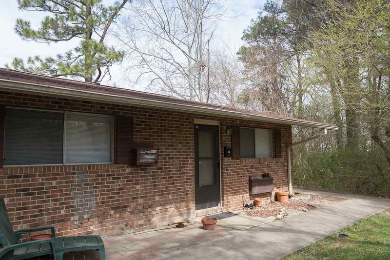 130 S Estes Dr #H-7, Chapel Hill, NC 27514