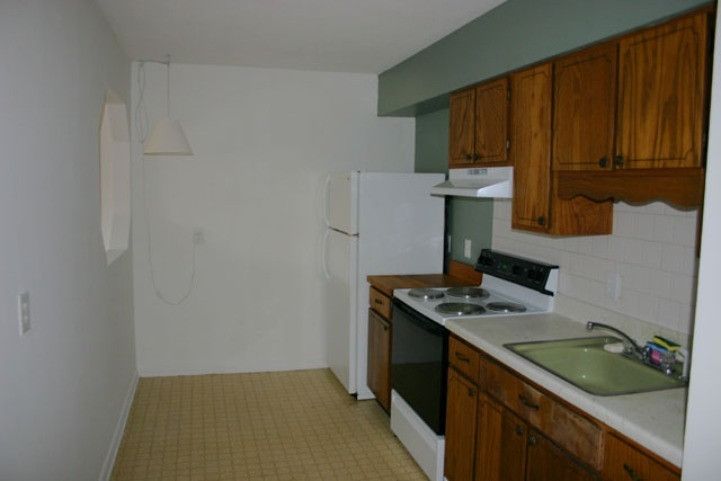 130 S Estes Dr #J-3, Chapel Hill, NC 27514