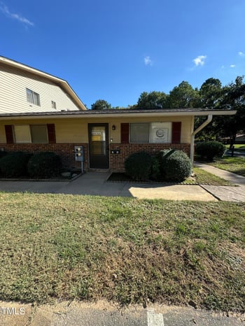 130 Estes Dr #J1, Chapel Hill, NC 27514