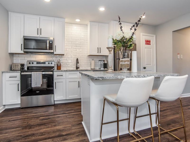 130 S Estes Rd #G1, Chapel Hill, NC 27514
