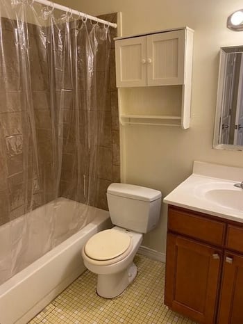130 Estes Rd #J8, Chapel Hill, NC 27514