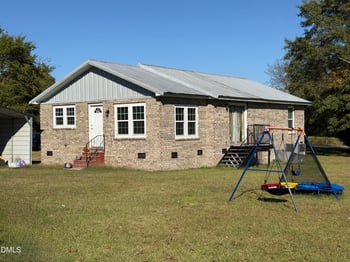 130 Fitzgerald Rd, Selma, NC 27576