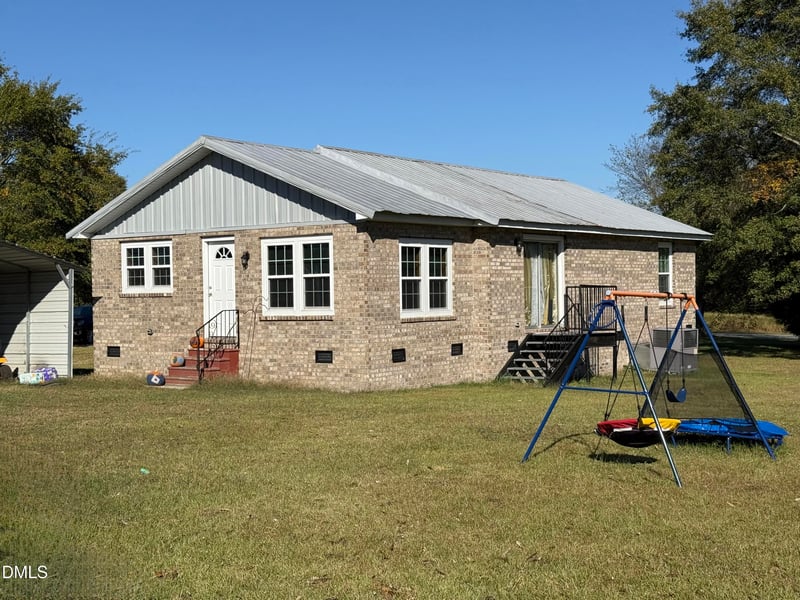 130 Fitzgerald Rd, Selma, NC 27576