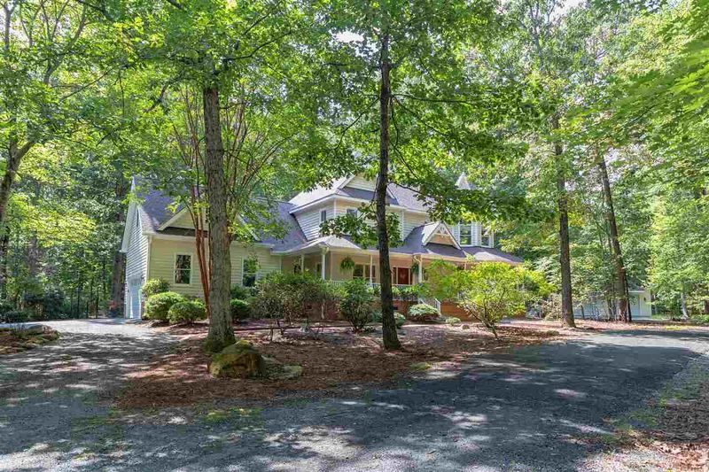 130 Glen Ridge Dr, Chapel Hill, NC 27516