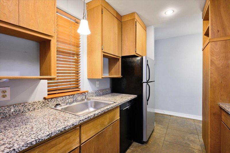 130 E Longview St #B, Chapel Hill, NC 27516