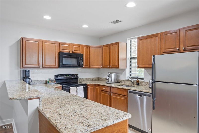 130 Longview St, Chapel Hill, NC 27516