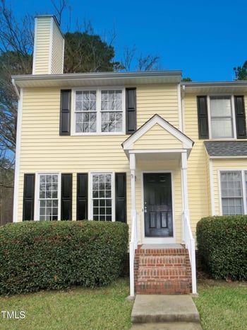 130 Luxon Pl, Cary, NC 27513