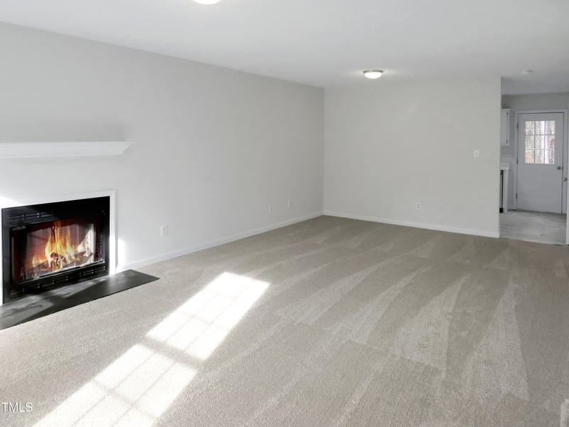 130 Luxon Pl, Cary, NC 27513