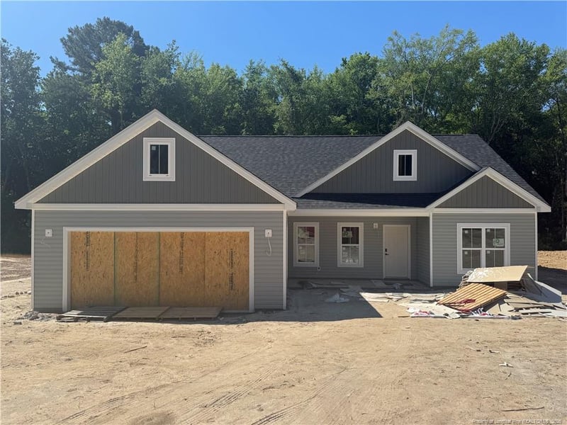 130 Mcneill St, Hope Mills, NC 28314
