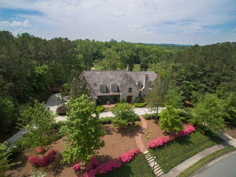130 Nottingham Dr, Chapel Hill, NC 27517