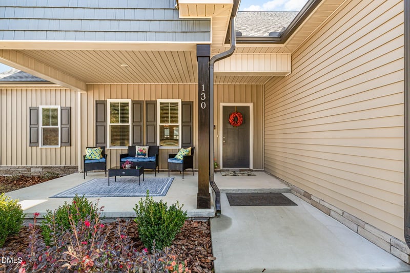 130 Peacan Valley Way, Four Oaks, NC 27524