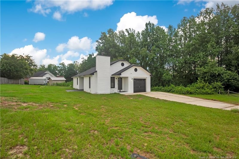 130 Pheasant Ct, Fayetteville, NC 28306