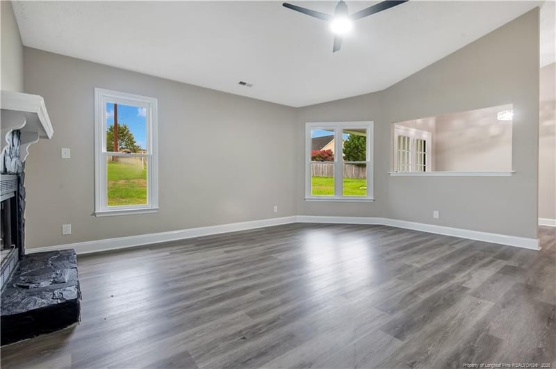 130 Pheasant Ct, Fayetteville, NC 28306