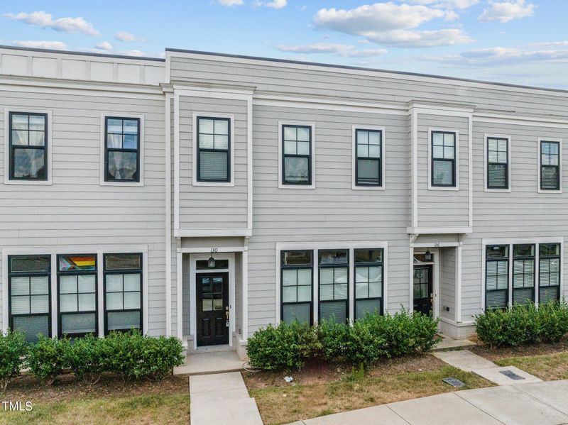 130 Philip's Sq, Chapel Hill, NC 27516