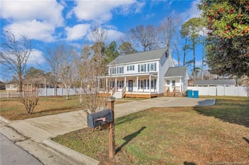 130 Red Robin Dr, Dunn, NC 28334