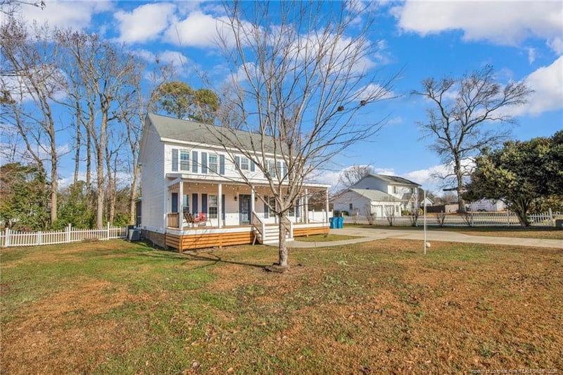 130 Red Robin Dr, Dunn, NC 28334