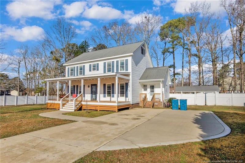 130 Red Robin Dr, Dunn, NC 28334