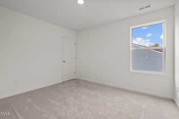 130 S Waterstone Ln, Clayton, NC 27520