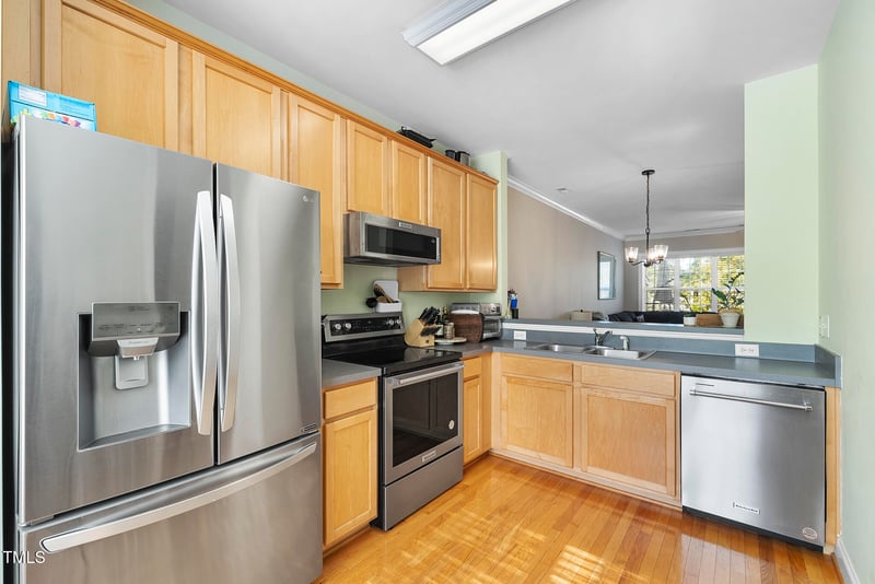 130 Savannah Ridge Rd, Holly Springs, NC 27540