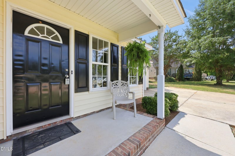 130 Stillmeadow Dr, Louisburg, NC 27549