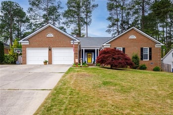 130 Thorncliff Dr, Fayetteville, NC 28303