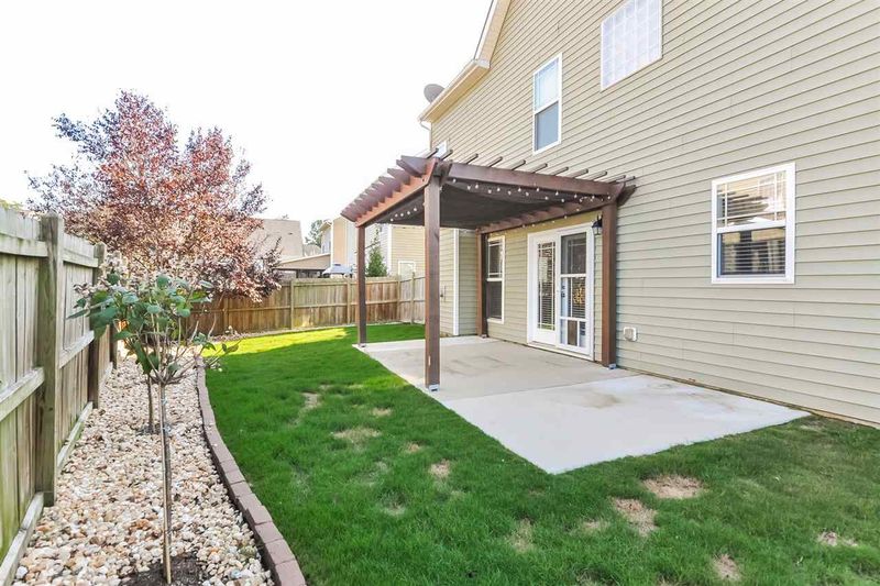 130 Wedmore Dr, Fuquay Varina, NC 27526
