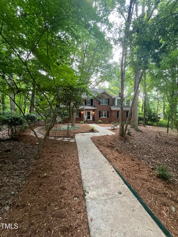 130 Windsor Cir, Chapel Hill, NC 27516