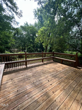 130 Windsor Cir, Chapel Hill, NC 27516